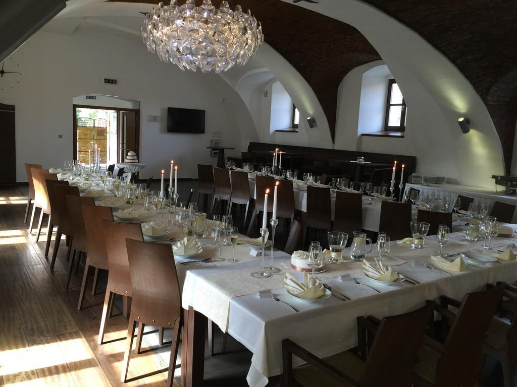 Hotel Zamecka Sypka Blansko Dış mekan fotoğraf